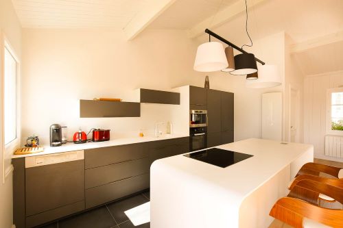 Große helle Küche der Villa Mer in Sainte Marie de Ré auf l'Île de Ré