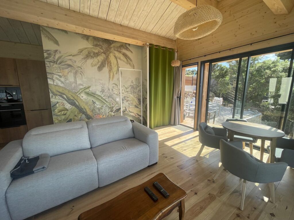 Living room at the seafront Lodge de la Presqu'île de Giens