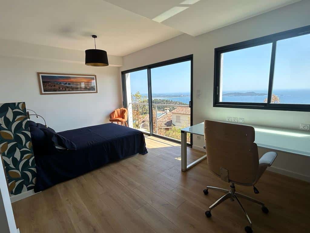 Suite 1 of the sea view villa La Californie