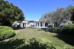Villa Mer- Les Grenettes -île de Ré- Bord de Mer, Piscine 350 M2 6 Suites place picture