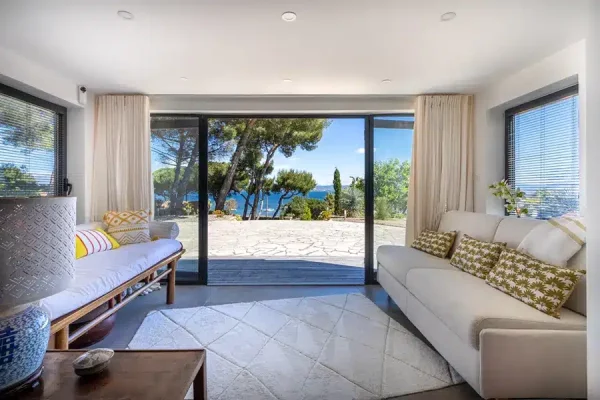 Charmante Villa in Var mit Blick auf das Mittelmeer zu mieten
